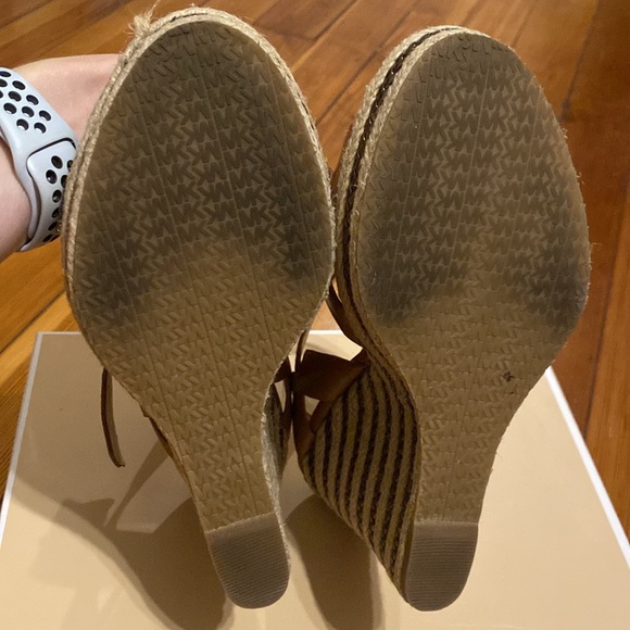 Michael Kors- Espadrilles- Brown- size 9M - Picture 5 of 7